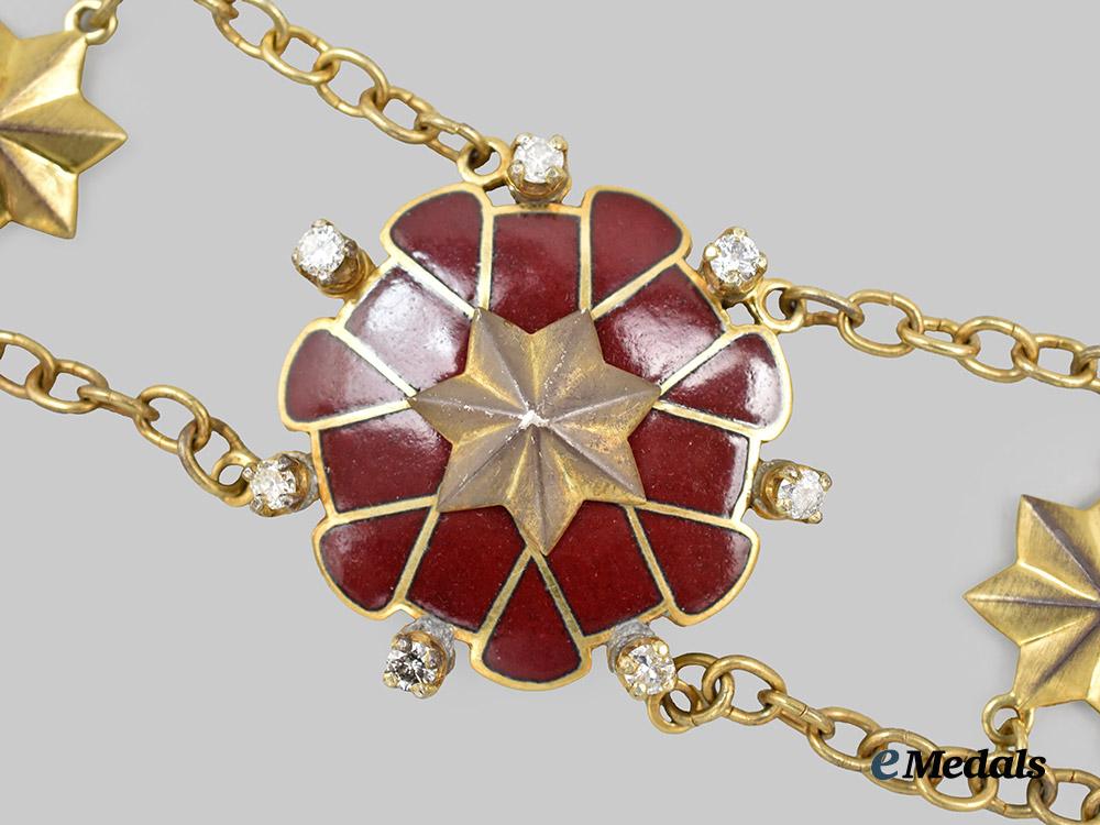 jordan,_kingdom._an_order_of_al-_hussein,_collar_with_diamonds,_c.1960___m_n_c9812