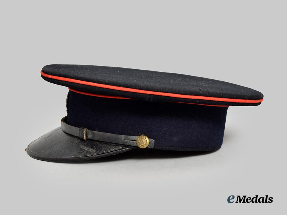 united_kingdom._a_second_war_royal_engineers_officer’s_visor_cap___m_n_c9856