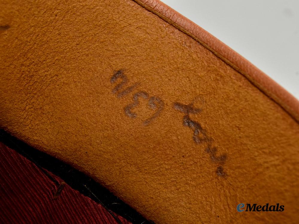 united_kingdom._a_second_war_royal_engineers_officer’s_visor_cap___m_n_c9862