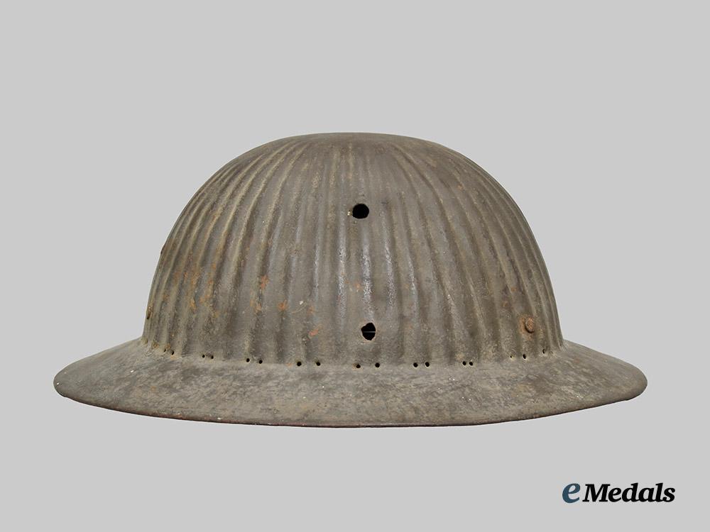 portugal._a_first_war_portuguese_model1916_helmet___m_n_c9890