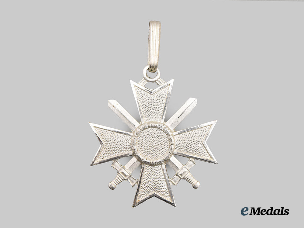 germany,_federal_republic._a_lot_of_knight’s_crosses_of_the_war_merit_cross,1957_versions___m_n_c9897