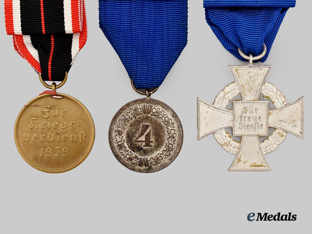 germany,_wehrmacht._a_mixed_lot_of_awards_and_insignia___m_n_c9930