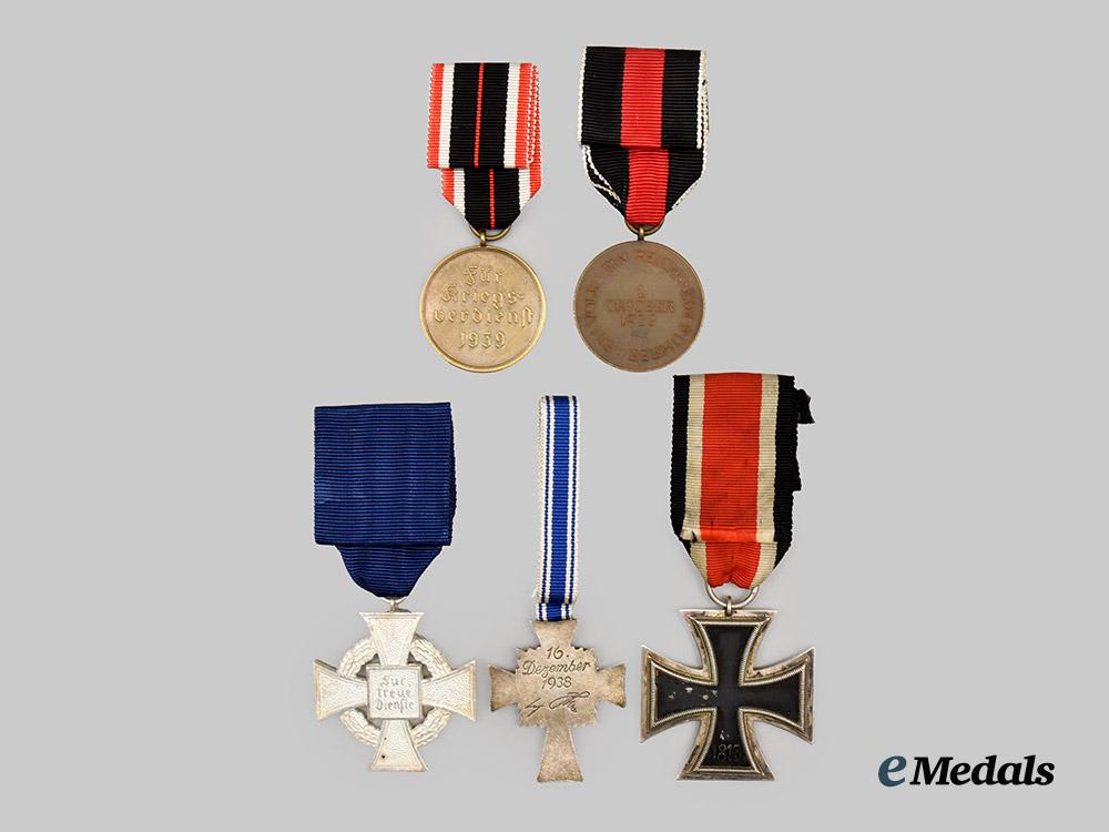 germany,_third_reich._a_mixed_lot_of_awards_for_military_and_civil_service___m_n_c9953