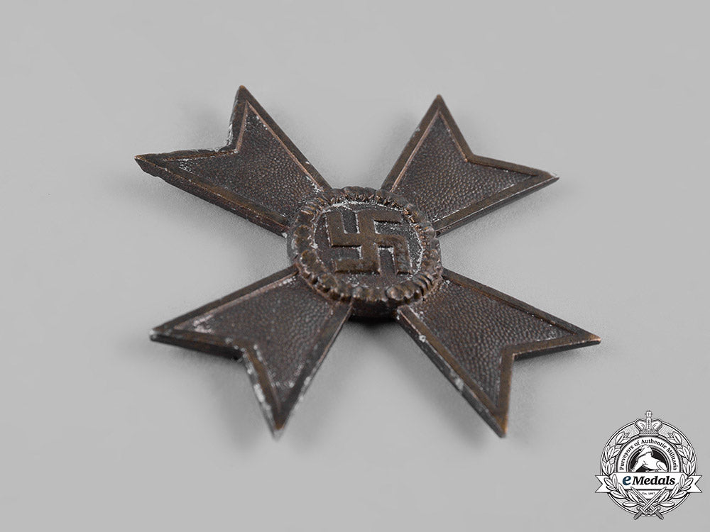 germany,_third_reich._a_lot_of_third_reich_badges,_crosses,_and_ribbon_bars_c19_1448_1