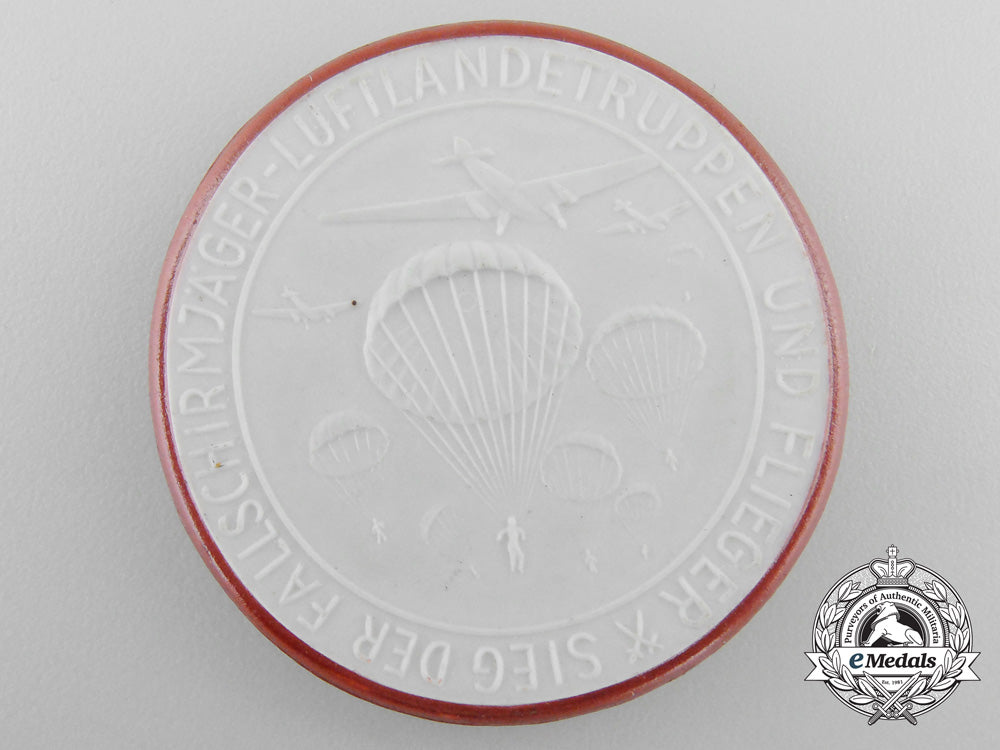 a1941_meissen_porcelain_fallschirmjäger_kreta_medal_a_0567