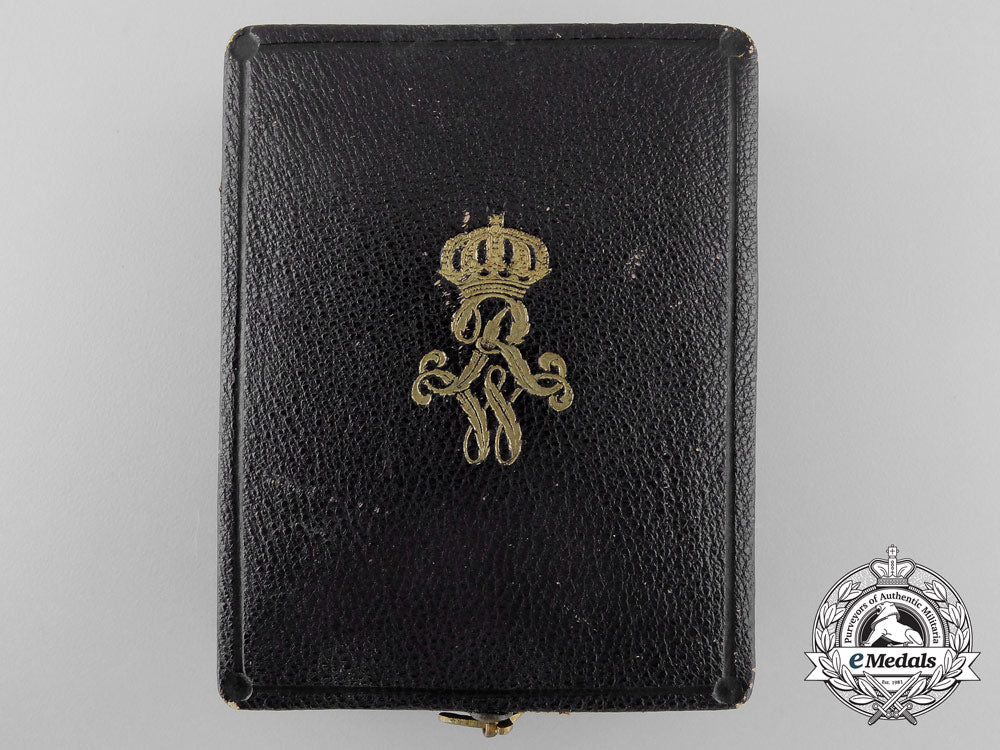 prussia._an_order_of_the_crown1872-1874;4_th_class_with_geneva_cross&_case_a_0856_1