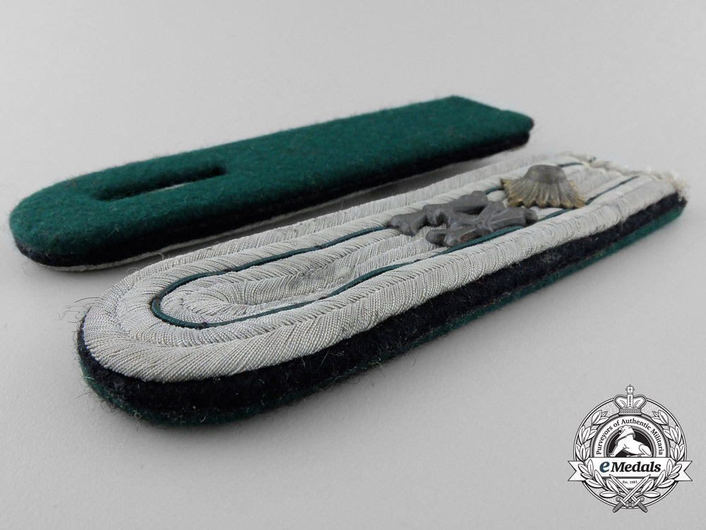 a_set_of_army_official_of_technical_service_should_boards_a_0907