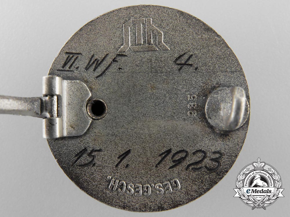 a1923_stahlhelm_membership_badge_in_silver_a_1613