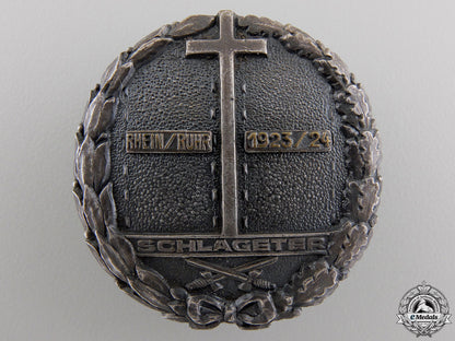 a1923-24_schlageter_badge;_first_version_by_paul_kust_a_1923_24_schlag_55535858a8e4e