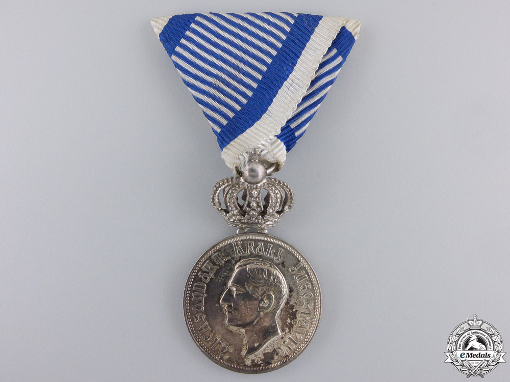 yugoslavia,_kingdom._a_household_service_medal_with_crown,_c.1935_a_1929_1934_roya_559c27ffc180c