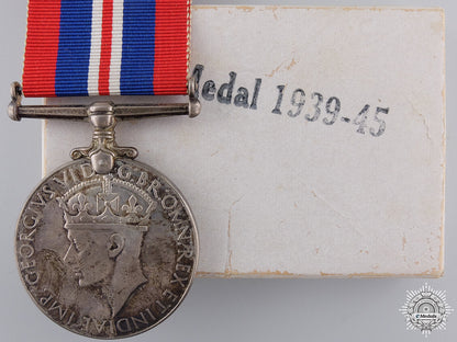 a1939-1945_canadian_issued_war_medal_with_box_a_1939_1945_cana_54d0ef9fdfe58