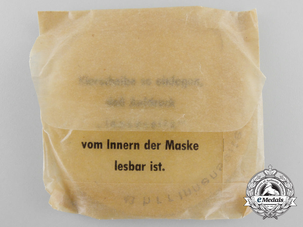 a_set_of_german_tropical_spare_gas_mask_lenses(_gasmaske_klarscheiben)_a_2521
