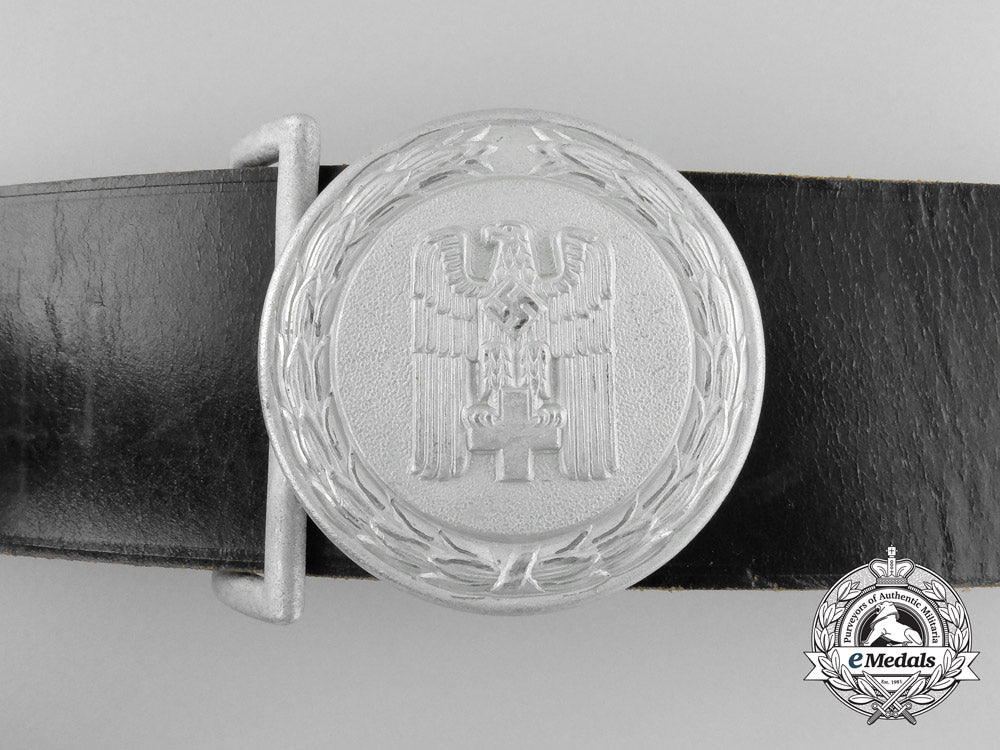 a_red_cross_officer's(_leader's)_belt_with_buckle_in_carrying_case;_published_example_a_3734_1