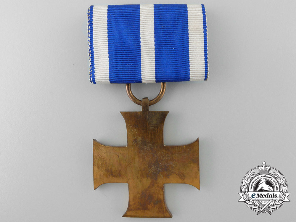 a1914_lippe-_schaumburg_loyal_service_cross_with_case_of_issue_a_4151
