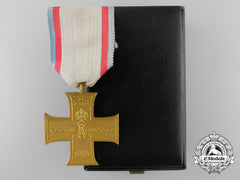 A 1914 Lippe-Schaumburg Loyal Service Cross With Case; Non Combatant Version