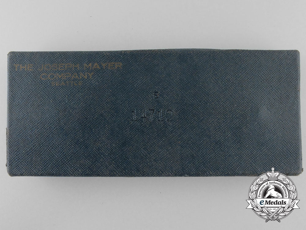 an_american_united_spanish_war_veterans_medal_with_box_a_4293_1