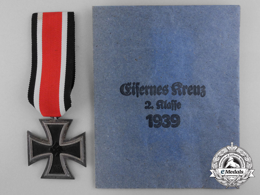 an_iron_cross_second_class1939_by_carl_forster&_graf_with_packet_a_5438