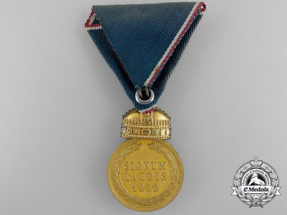 a_hungarian_signum_laudis_medal;_gold_grade_a_5585