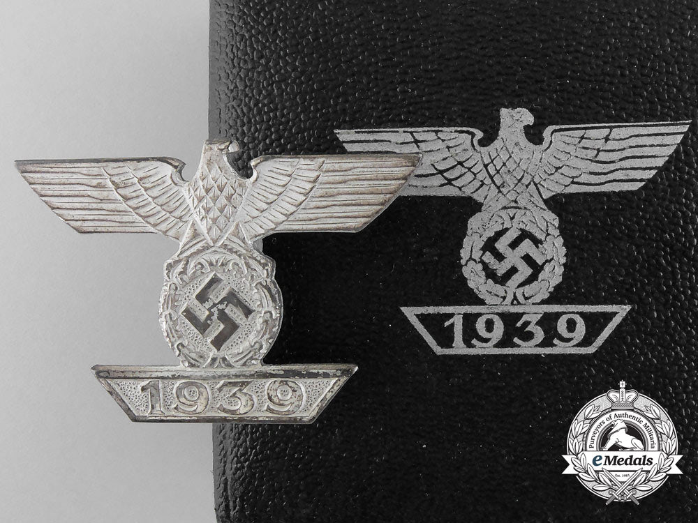 a_mint_clasp_to_the_iron_cross1939_by_b.h._mayer;1_st_class_with_case_a_6143