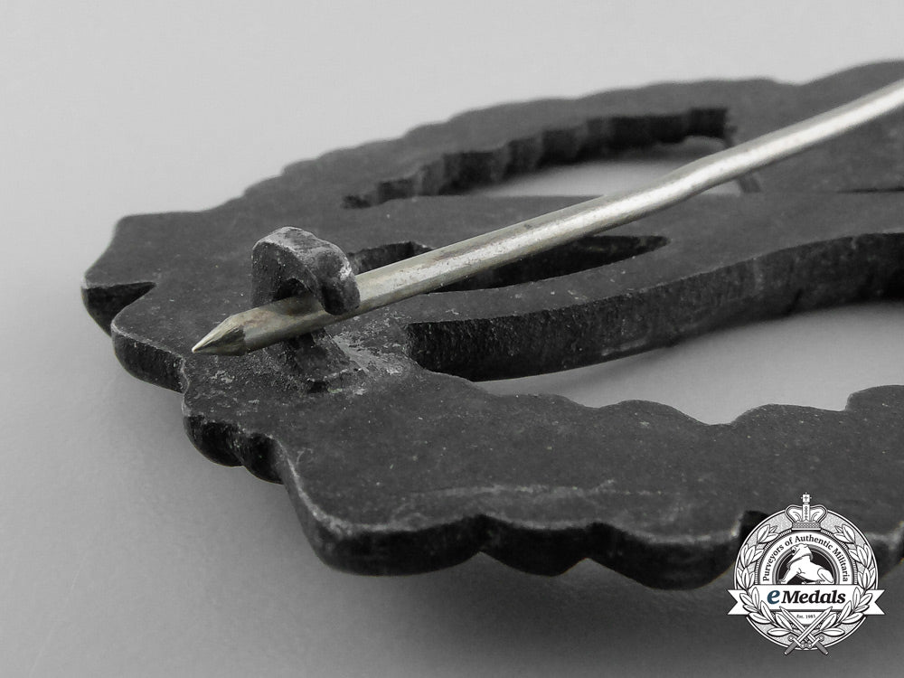 a_silver_grade_infantry_badge_by_gebruder_wegerhoff,_lüdenscheid_a_6165