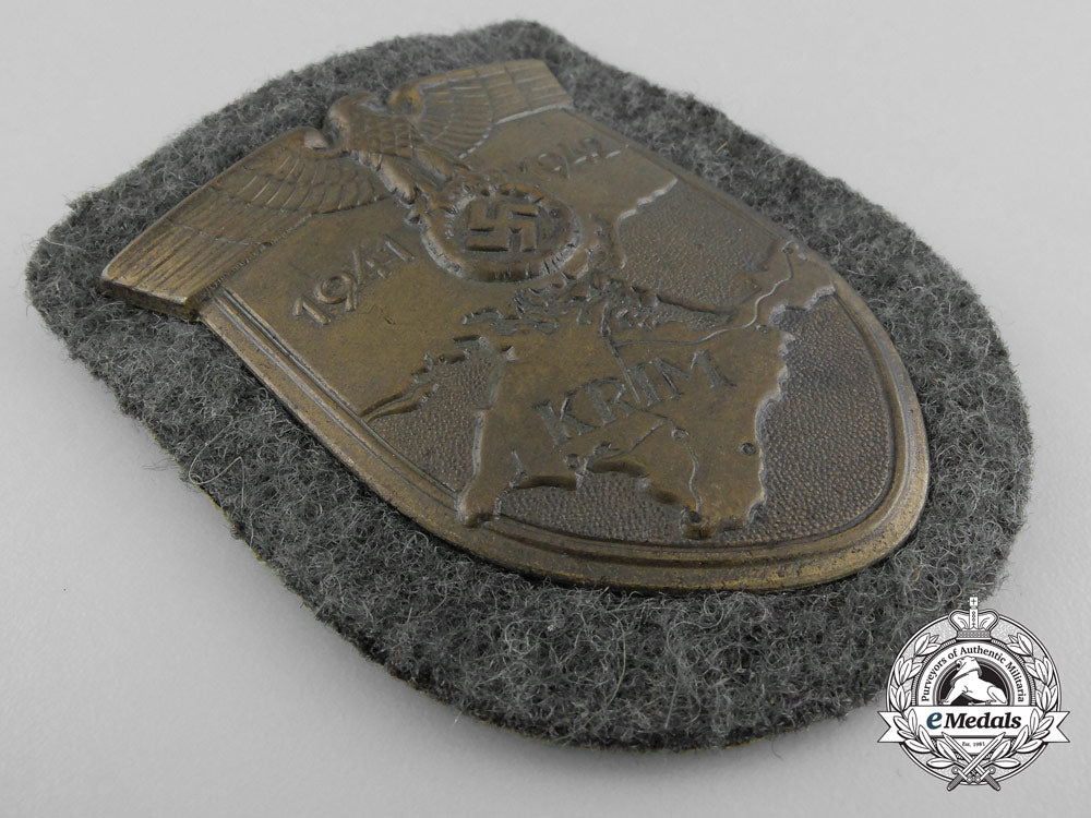 a_good_quality_army_issued_krim_campaign_shield_a_6369