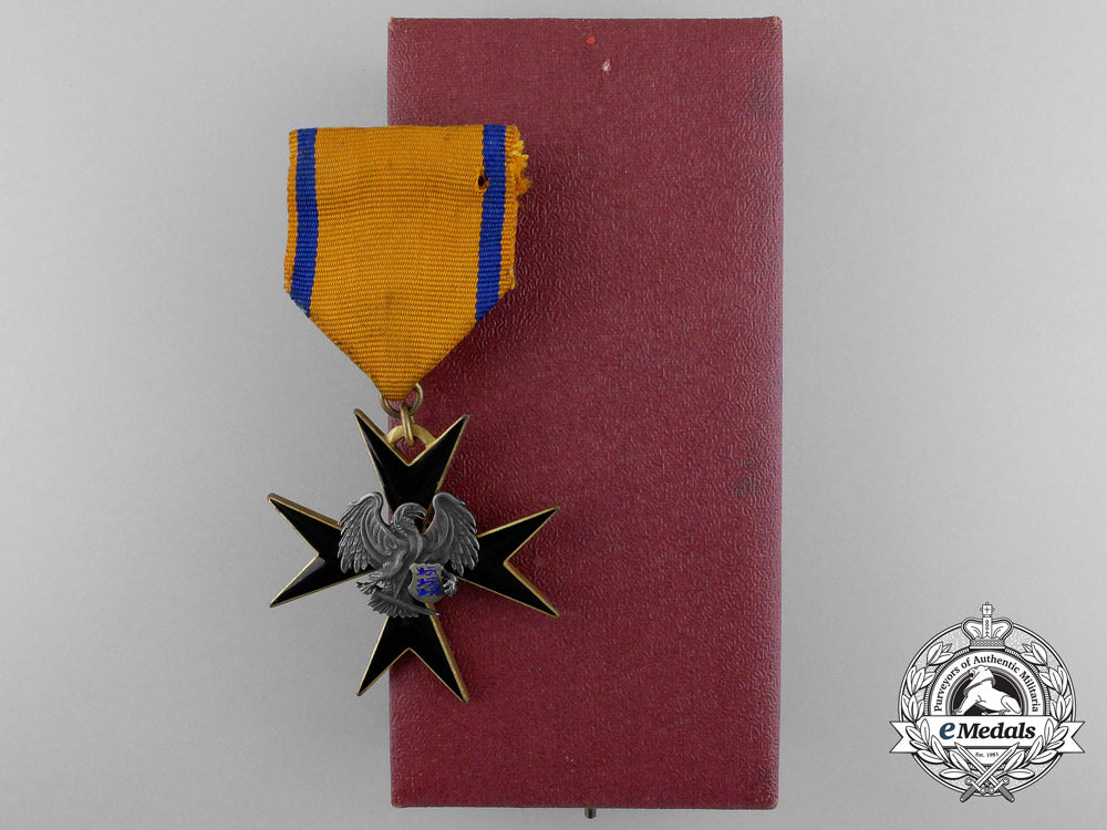 an_estonian_order_of_the_black_eagle;_fifth_class_with_case_a_6758