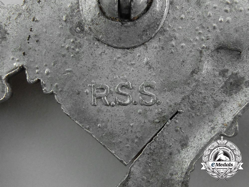 an_army_infantry_badge;_silver_grade_by_richard_simm&_söhne_a_7676