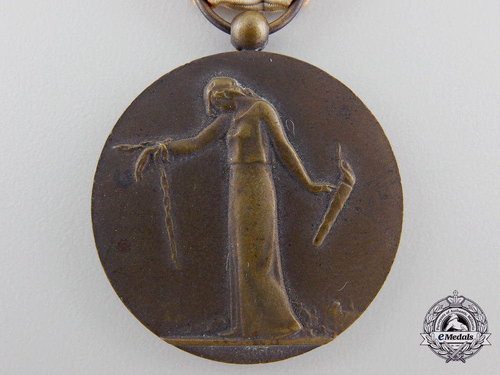a_first_war_french_medal_for_civilian_prisoners,_deportees,_and_hostages_a_802