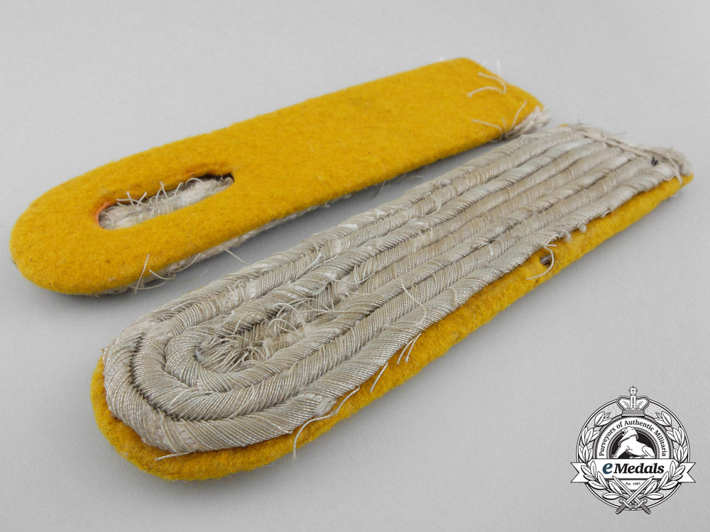 a_set_of_german_army_cavalry_shoulder_boards_a_8209