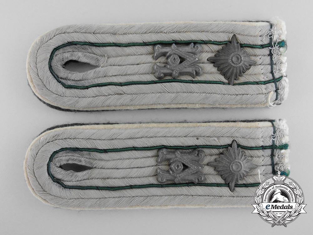 a_set_of_german_army_administrative_officers_shoulder_boards_a_8321_1