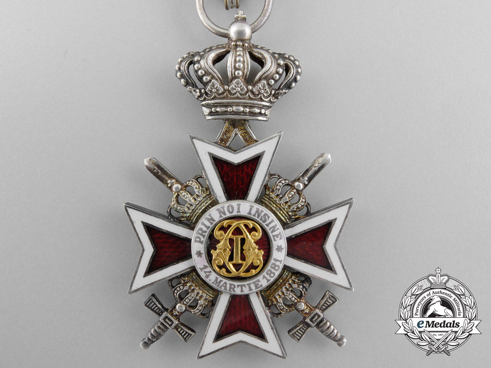 two_romanian_orders_and_medals_a_8414