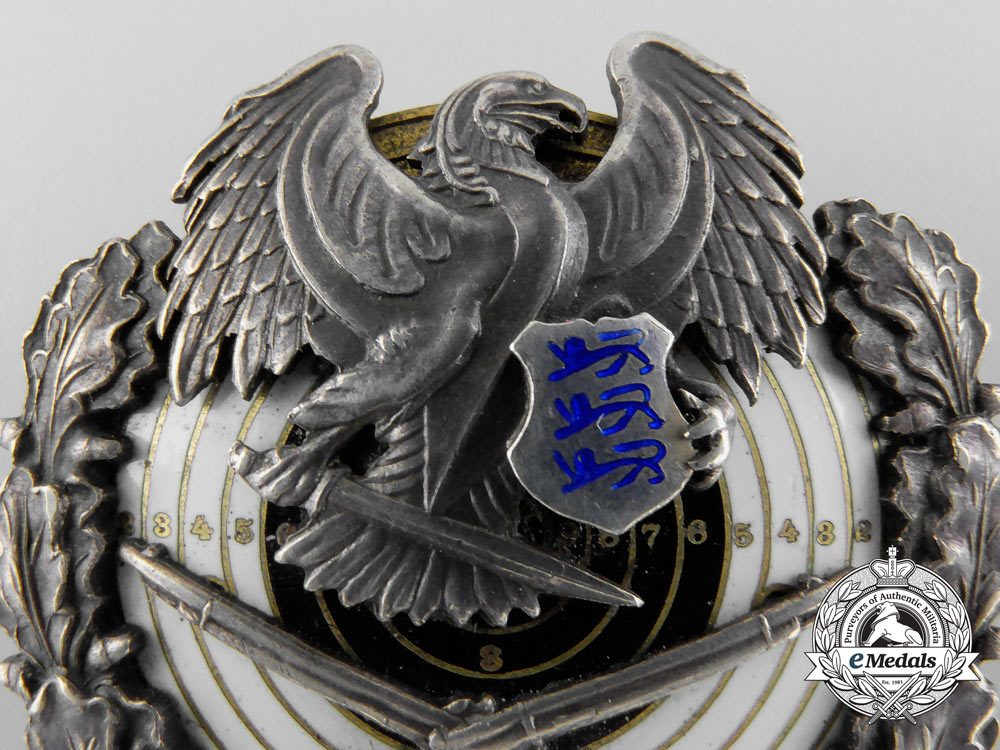 estonia._a_military_marksmanship_badge,_by_roman_tavast_tallinn_a_8844