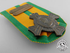 A Second War Dutch Commemorative War Cross; 2 Clasps