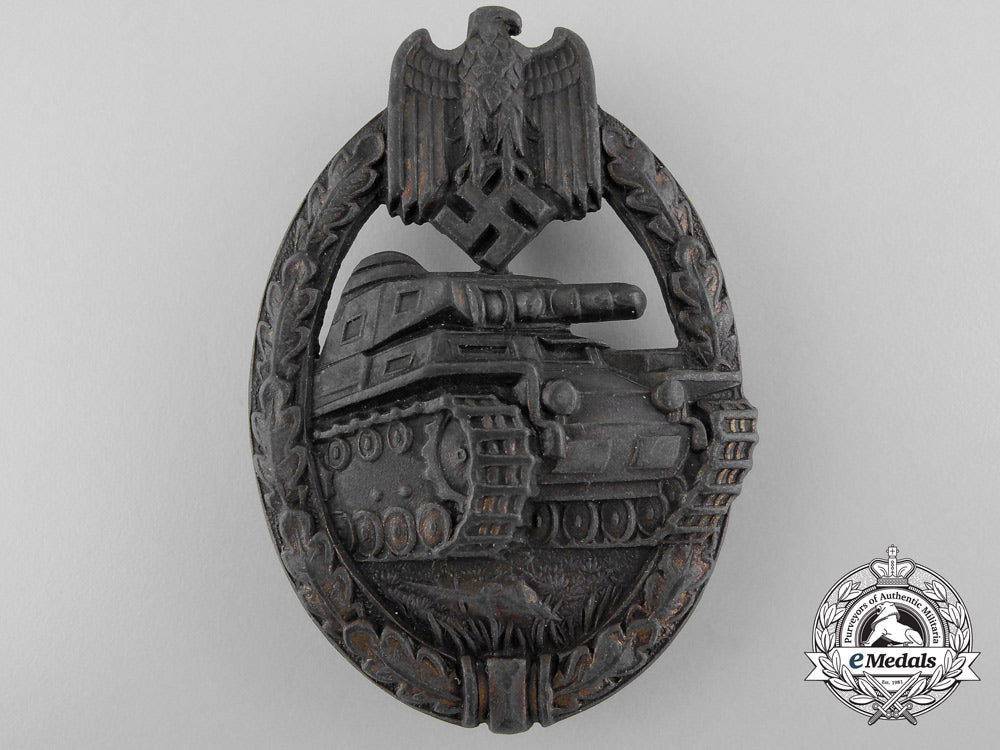 a_tank_badge_bronze_grade_by_c.e._juncker,_berlin_a_9786