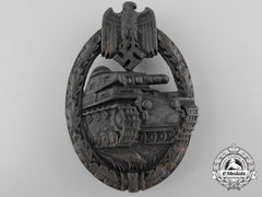 A Tank Badge Bronze Grade By C.e. Juncker, Berlin
