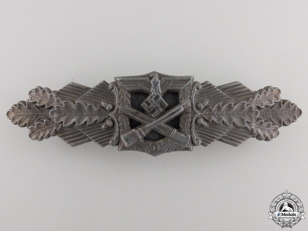 a_bronze_grade_close_combat_clasp_by_friedrich_linden,_lüdenscheid_a_bronze_grade_c_55881e48ed197