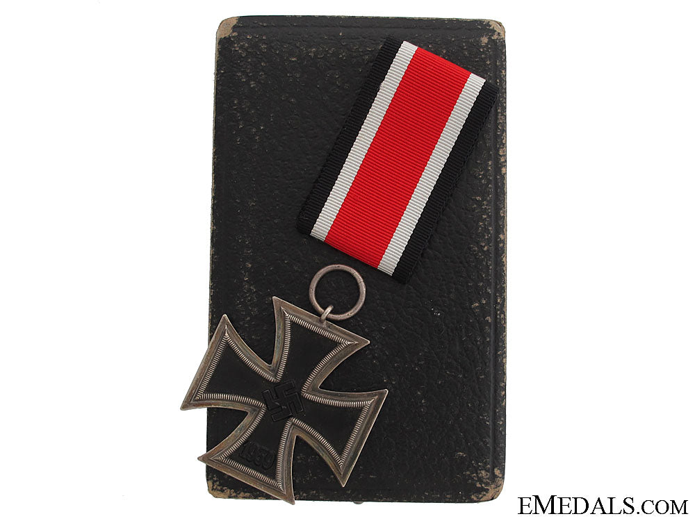 a_cased_iron_cross2_nd_class1939-_rk_type_a_cased_iron_cro_51e042183a107