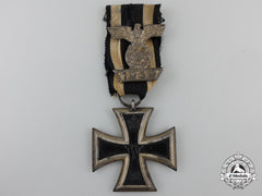A Clasp To The Iron Cross 2Nd Class 1939 With Ek2