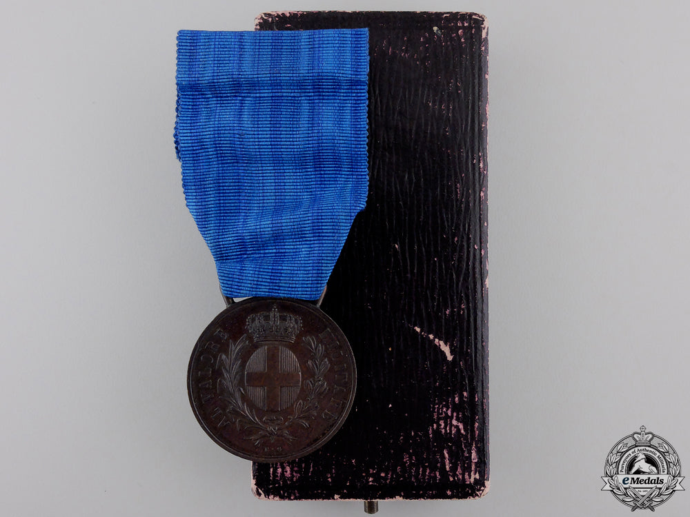italy,_kingdom._a_medal_for_military_valour_with_case,_c.1915_a_first_war_ital_554399a6d147e