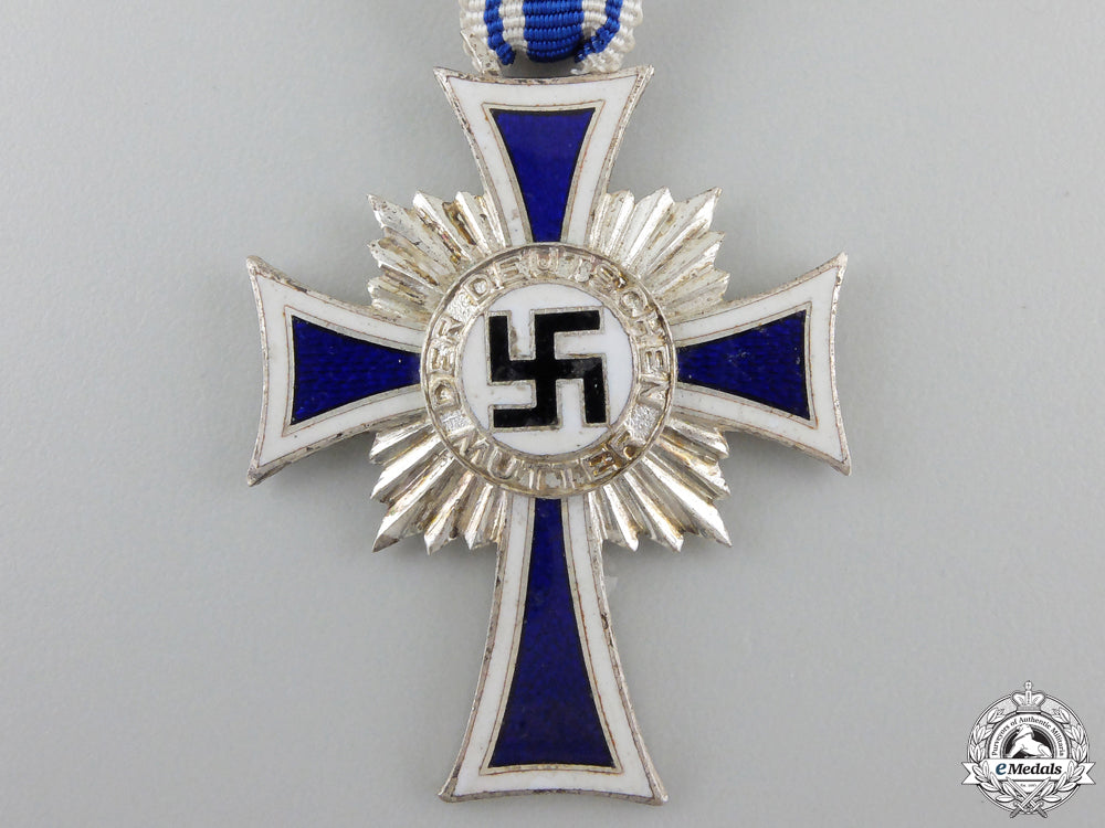 a_german_mother's_cross;_silver_grade_a_german_mother__55c4ba0295f52