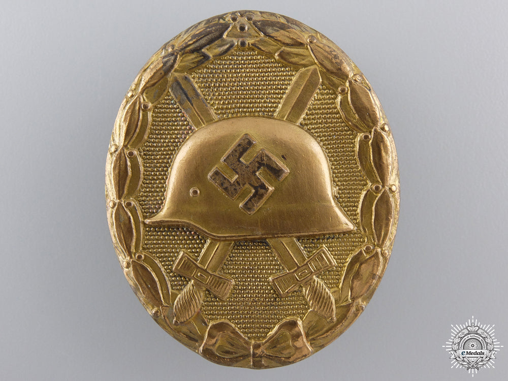 a_gold_grade_wound_badge_a_gold_grade_wou_54db749389e00