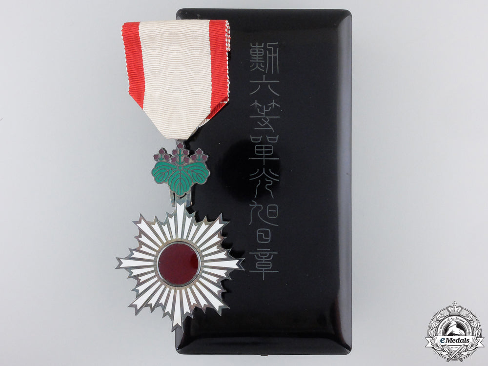 a_japanese_order_of_the_rising_sun;6_th_class_with_case_a_japanese_order_559e68b64c6a5