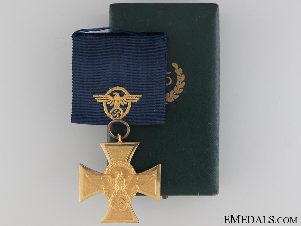a_mint&_cased_police_long_service_award_a_mint___cased_p_52fcf1fd39ac3