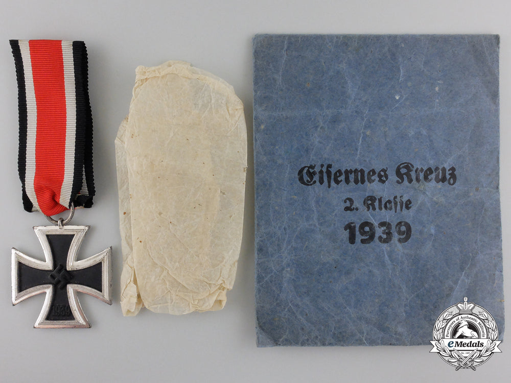 a_mint_iron_cross_second_class1939_with_packet_of_issue_a_mint_iron_cros_55d89da5d1df1