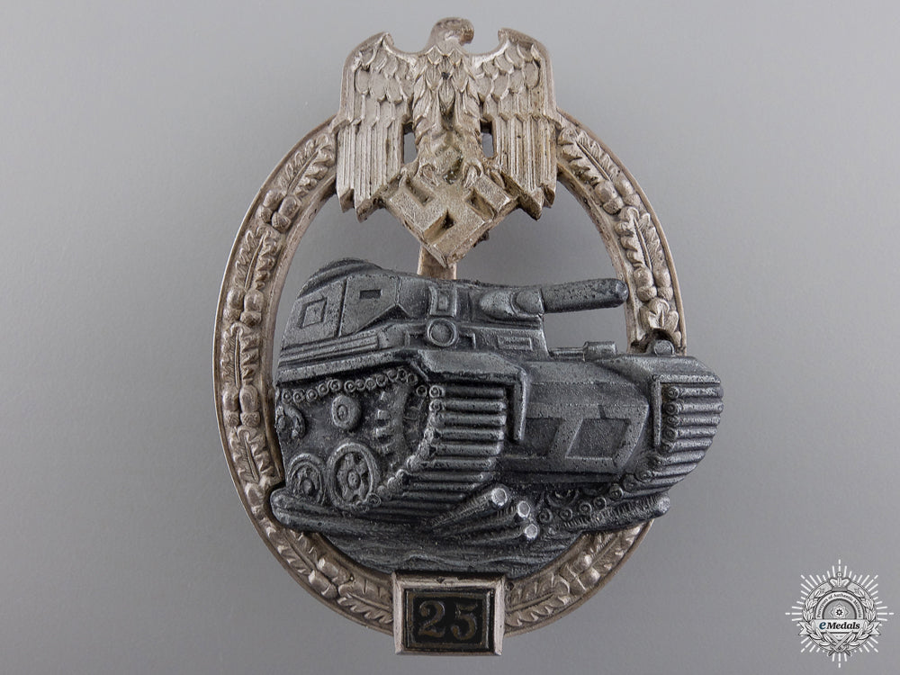 a_mint_tank_assault_badge;_special_grade25_a_mint_tank_assa_54aaf35675173