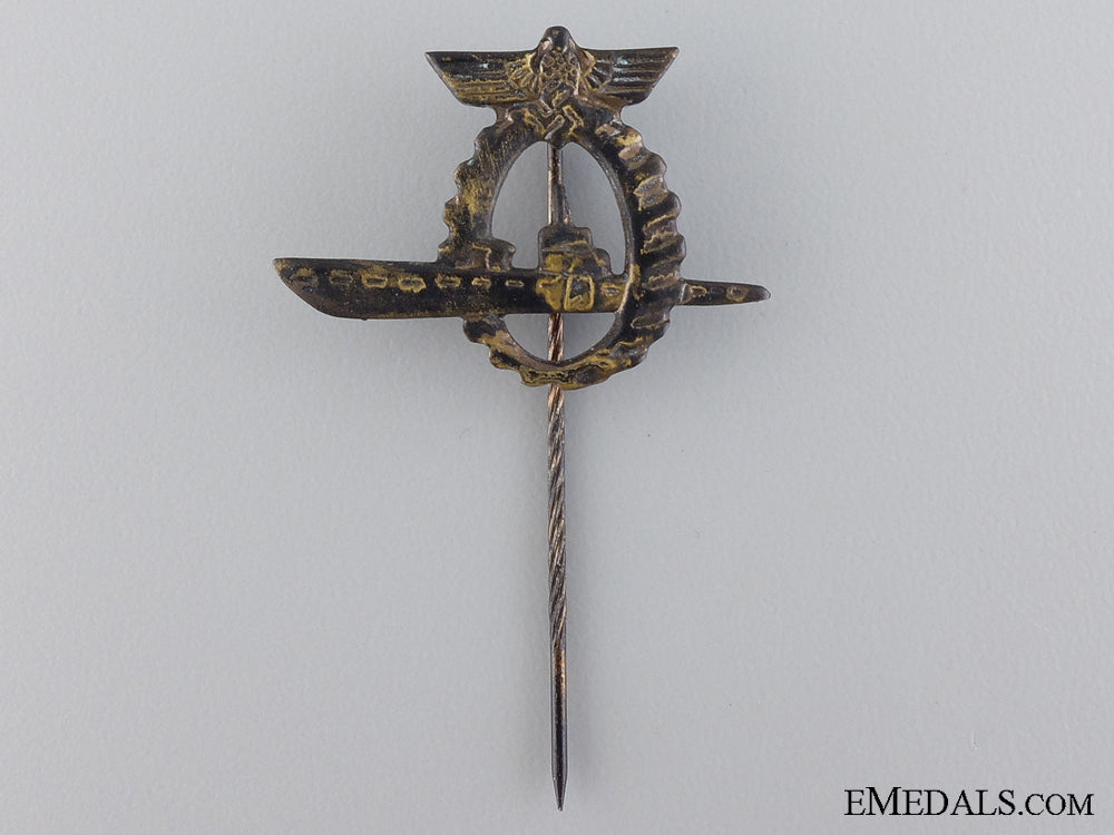 a_naval_dockyard_workers_achievement_pin_a_naval_dockyard_546f4769745ff