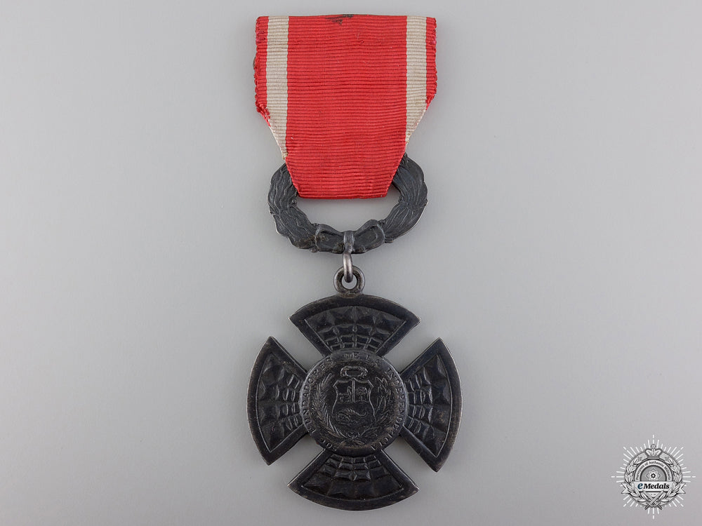 a_peruvian_independence_medal_a_peruvian_indep_549ebf977bcbf