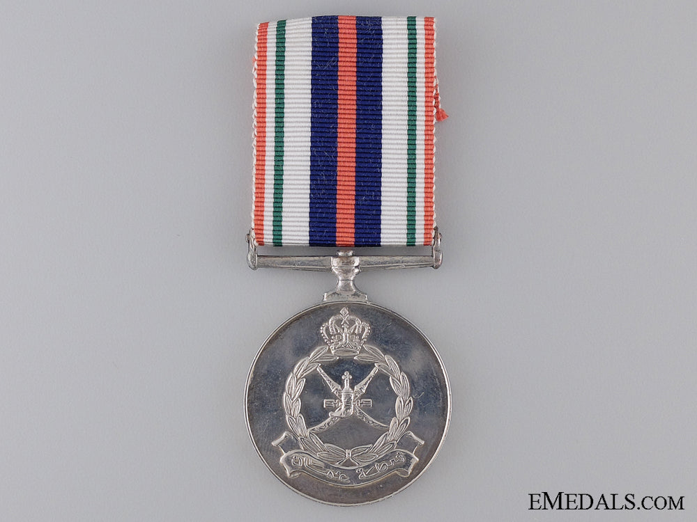 a_royal_omani_police_bravery_medal_a_royal_omani_po_53e0e891184d4