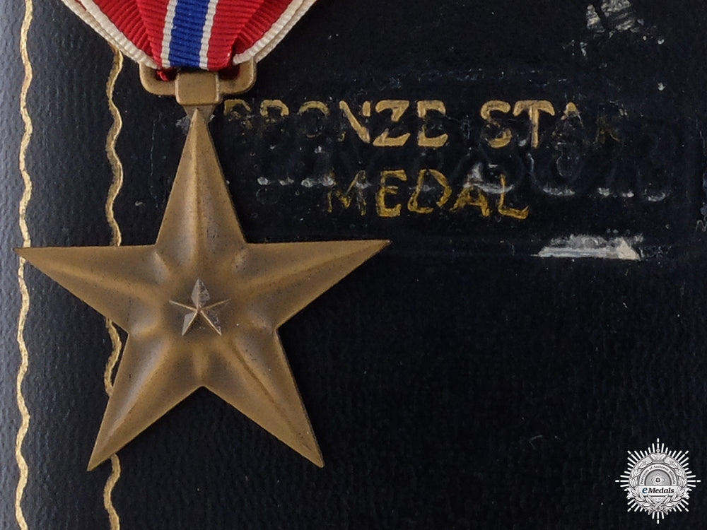 a_second_war_american_bronze_star_with_case_a_second_war_ame_54905ac382084