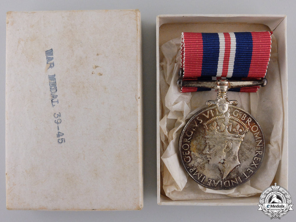 a_second_war_canadian_war_medal1939-1945_with_box_a_second_war_can_55a11ed34a34e